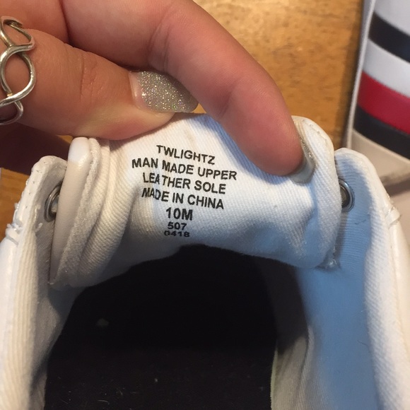 tommy hilfiger shoes - Picture 6 of 6